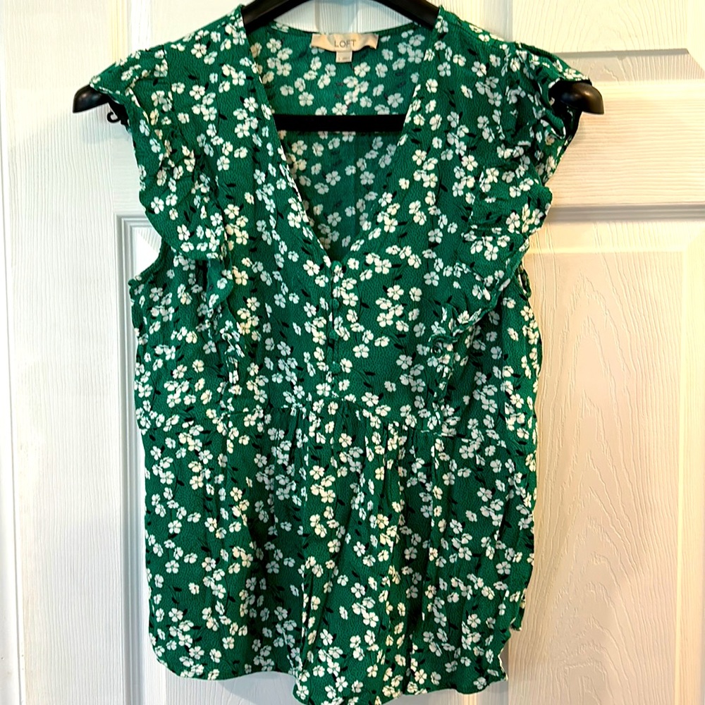 Sleeveless Loft blouse